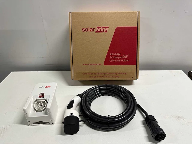 Solaredge - se-ev-kit-25m32-2 - ev lader kabel en houder 7.6m type2 32a - afbeelding 4 van  7
