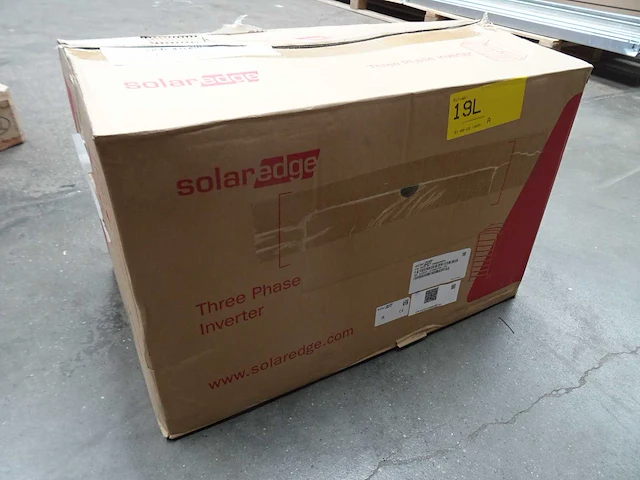 Solaredge - se33.3k-rw00ibnm4 - omvormer - afbeelding 2 van  3