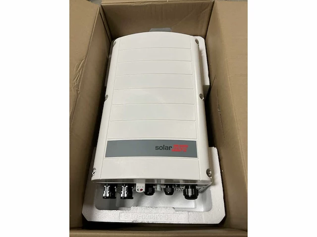 Solaredge se16k-rw0t0bnn4 omvormer - afbeelding 1 van  5
