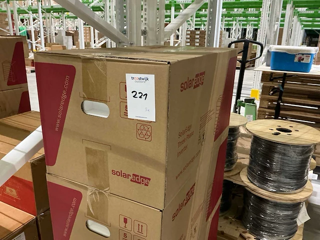 Solaredge se17k omvormer - afbeelding 2 van  4