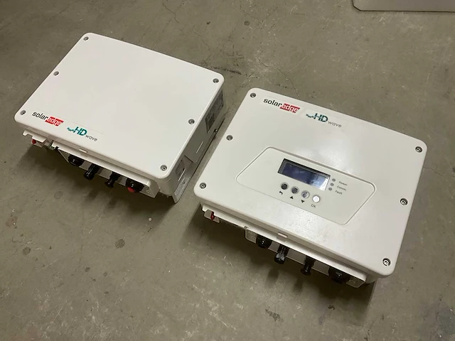 Solaredge se2200h/se3680h hd-wave omvormer (2x) - afbeelding 1 van  9