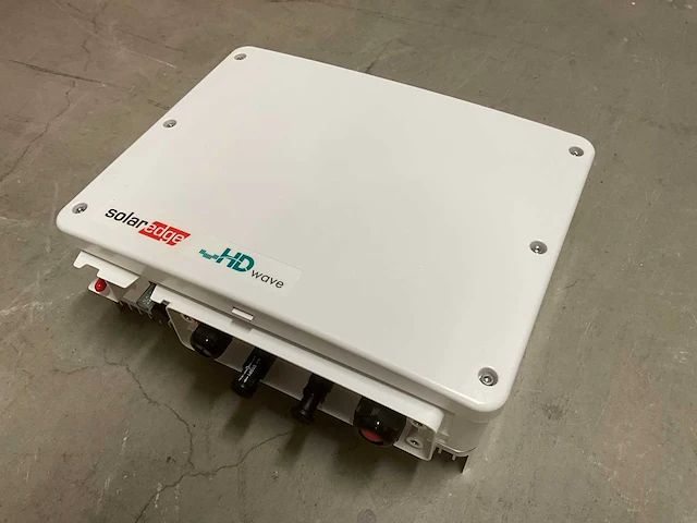 Solaredge se3000h hd-wave omvormer - afbeelding 1 van  5