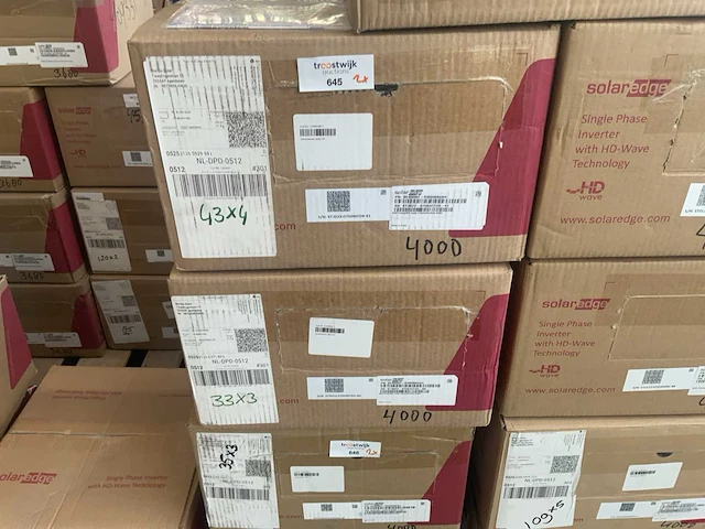 Solaredge se4000h-rw000ben4 1 fase omvormer (2x) - afbeelding 2 van  4