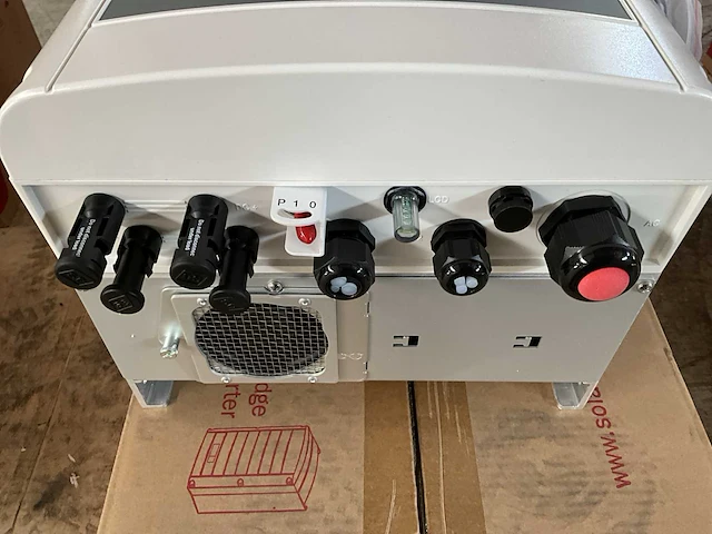 Solaredge se5k-rwb omvormer (2x) - afbeelding 2 van  5