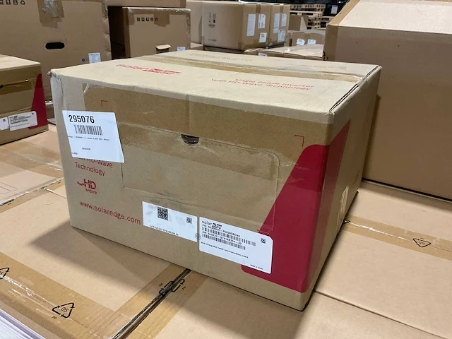 Solaredge se6000h - rw000ben4 omvormer - afbeelding 2 van  4