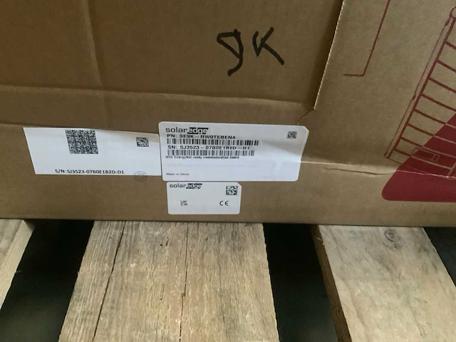 Solaredge se9k-rw0teben4 omvormer - afbeelding 3 van  3