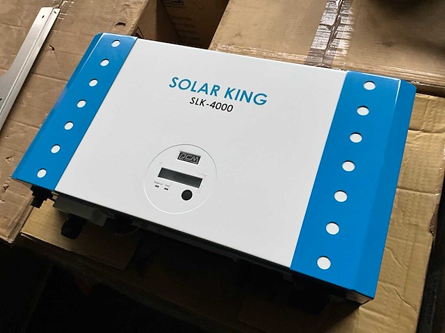 Solarking slk-4000 omvormer (3x) - afbeelding 1 van  6