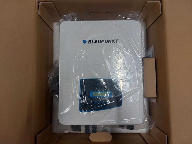 Solartec - m10/108g-420w - set van 16 full black (420 wp) glas-glas zonnepanelen en 1 blaupunkt bpt-v03-06.0 omvormer (3-fase) - afbeelding 6 van  8