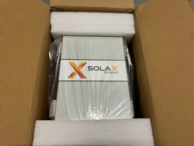 Solax - x1 eps box t.b.v. thuisaccu / batterijopslag van zonnepanelen (1-fase) - afbeelding 4 van  5