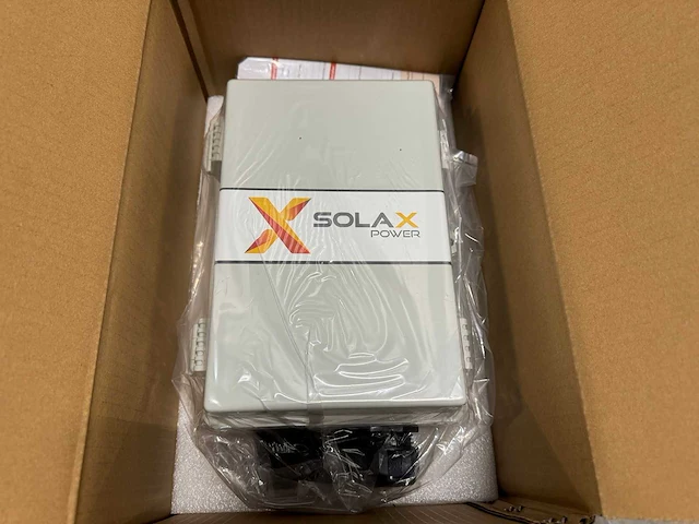 Solax - x3 eps box t.b.v. thuisaccu / batterijopslag van zonnepanelen (3-fase) - afbeelding 1 van  4