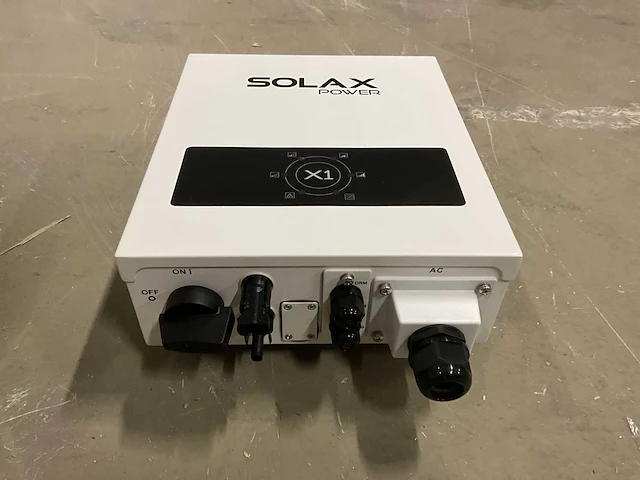 Solax power x1-0.7-s-d omvormer (2x) - afbeelding 3 van  5