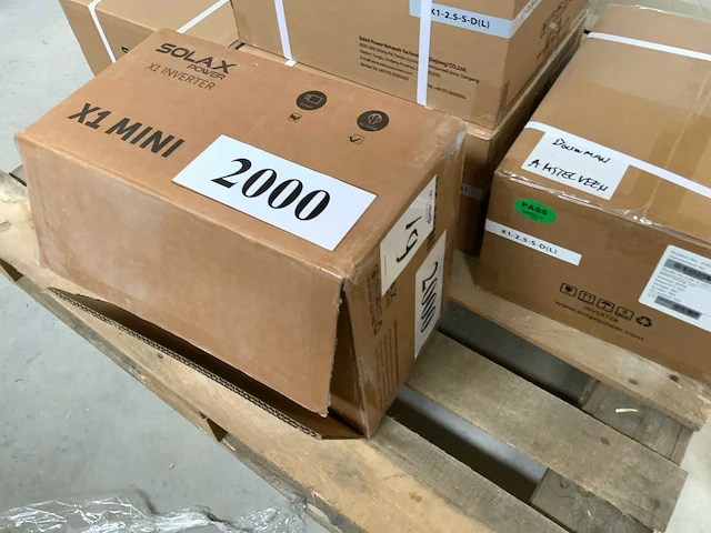Solax power x1mini inverter - afbeelding 1 van  3