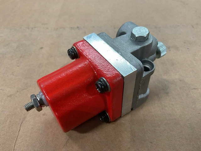 Solenoid (4x) - afbeelding 1 van  5