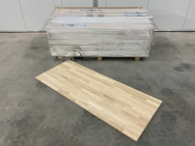 Solid floor eiken rustiek 61,1m2 houten vloer - afbeelding 1 van  5