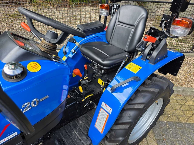 Solis - 20 4wd - 2024 - demo - 7 uur - utility tractor - mini tractor - tuin tractor - afbeelding 4 van  16