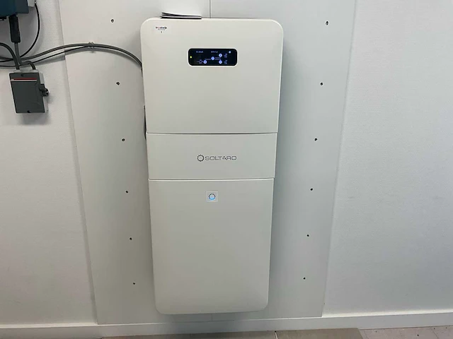 Soltaro one2 hybrid inverter aio2-ins-5000 thuis batterij - afbeelding 1 van  11