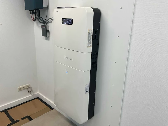 Soltaro one2 hybrid inverter aio2-ins-5000 thuis batterij - afbeelding 5 van  11