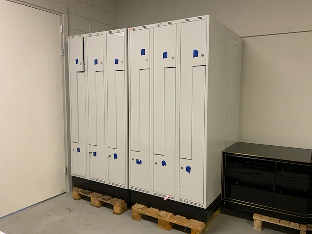 Sonesson lockerkast (4x) - afbeelding 1 van  4