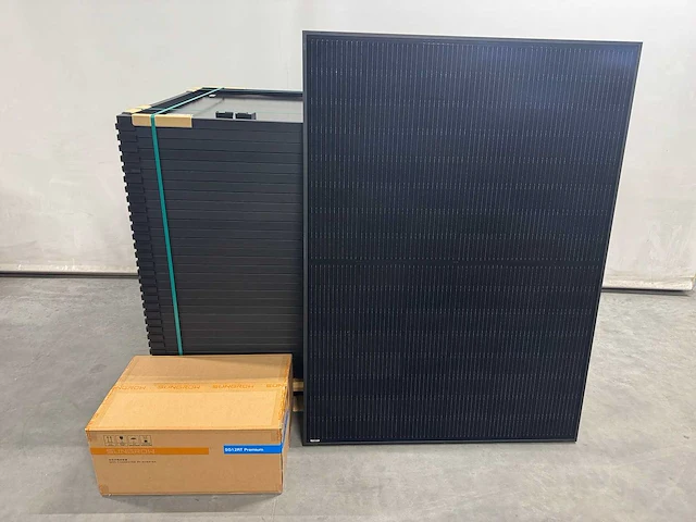 Sonnenstromfabrik - set van 36 zonnepanelen (350 wp) met sungrow 12.0k omvormer (3-fase) - afbeelding 1 van  12