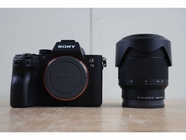 Sony - a7 iii - + 28-70mm - fotocamera - afbeelding 1 van  6