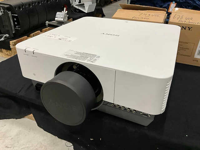 Sony - vpl-fh500 - projector - afbeelding 2 van  6