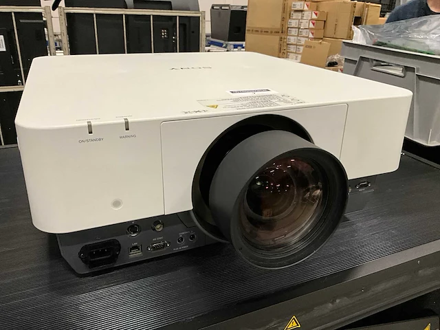 Sony - vpl-fhz700l - laserprojector - afbeelding 2 van  5