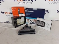 Sony 3d starterskit & aeg kit13 & gigaset telefoon & marathon wandklok