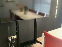 Sony 65" flatscreen op mobiel onderstel - afbeelding 2 van  5