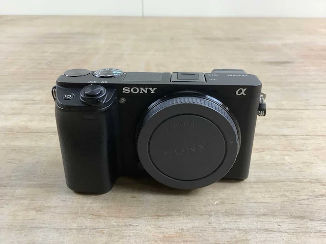 Sony a6300 - body - zwart + e pz 18-105mm f4 - afbeelding 11 van  15
