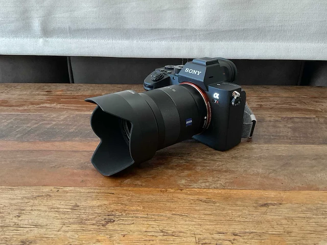 Sony a7r mark lll met sel55f18z lens en toebehoren - afbeelding 12 van  39