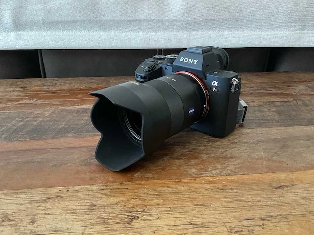 Sony a7r mark lll met sel55f18z lens en toebehoren - afbeelding 23 van  39