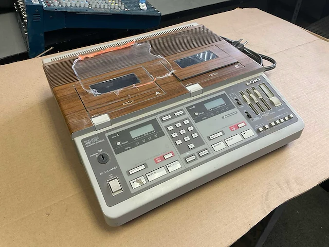 Sony bm-246 confer-corder - afbeelding 1 van  5