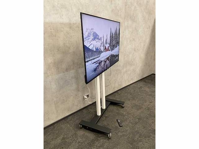 Sony bravia - 65" monitor op verrijdbaar statief - afbeelding 4 van  17