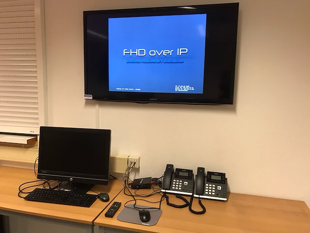 Sony bravia televisie, computer en telefoons - afbeelding 1 van  5