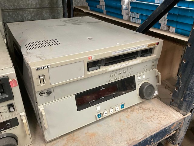 Sony dnw-a22p videocassette player - afbeelding 1 van  2