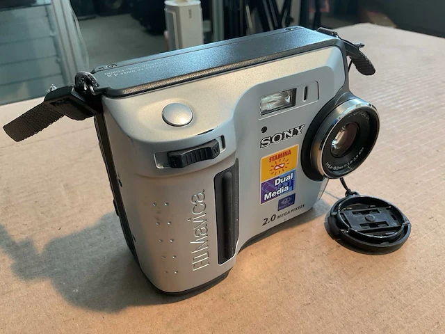 Sony fd mavica 2.0 megapixel digitale fotocamera - afbeelding 1 van  4