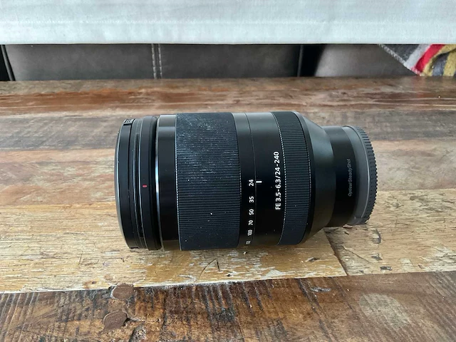 Sony fe 24-240mm f/3.5-6.3 oss - afbeelding 1 van  10