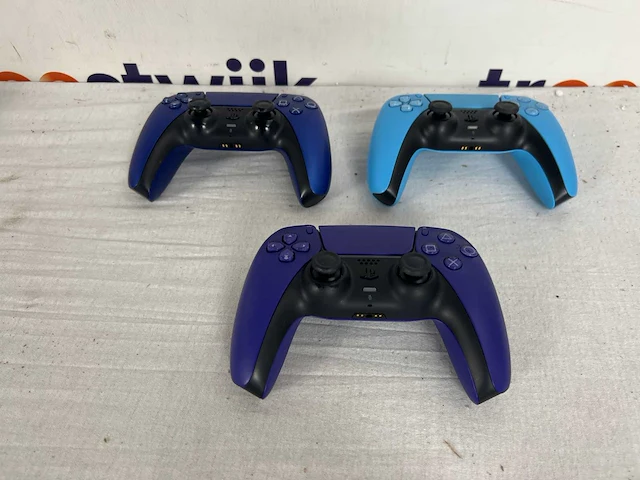 Sony playstation controller (3x) - afbeelding 2 van  2