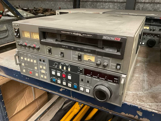 Sony pvw-2800p videocassette recorder - afbeelding 2 van  2