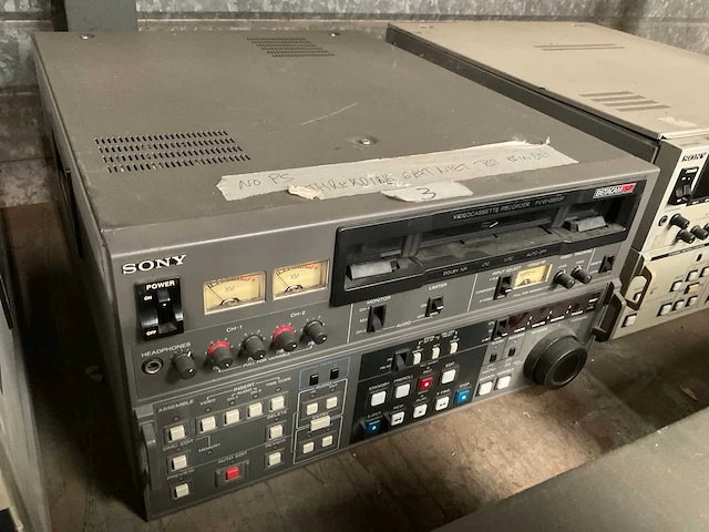 Sony pvw-2800p videocassette recorder - afbeelding 1 van  3