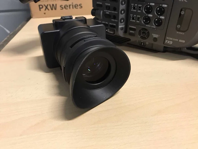 Sony pxw-fx9v videocamera - afbeelding 8 van  18