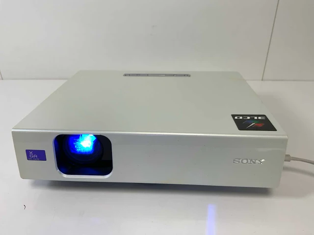 Sony (vpl-cx70) 2000 lumen xga projector (112 hrs - lamp hours) - afbeelding 1 van  7