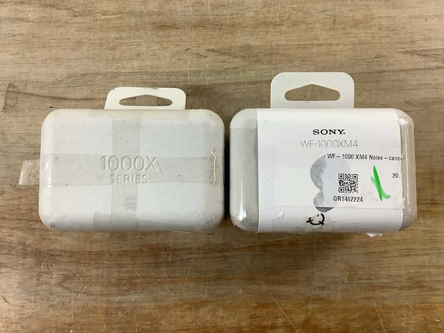 Sony wf-1000xm4 - volledig draadloze oordopjes met noise cancelling - zwart - afbeelding 1 van  6