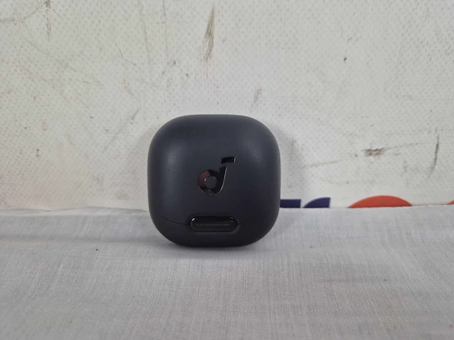 Soundcore by anker liberty 4 nc draadloze oordopjes zwart - earbuds - active noise cancelling tot 98.5%, multipoint connection, 50 uur accuduur, bluetooth 5.3, ipx4 spatwaterbestendig, hires certified - afbeelding 2 van  3