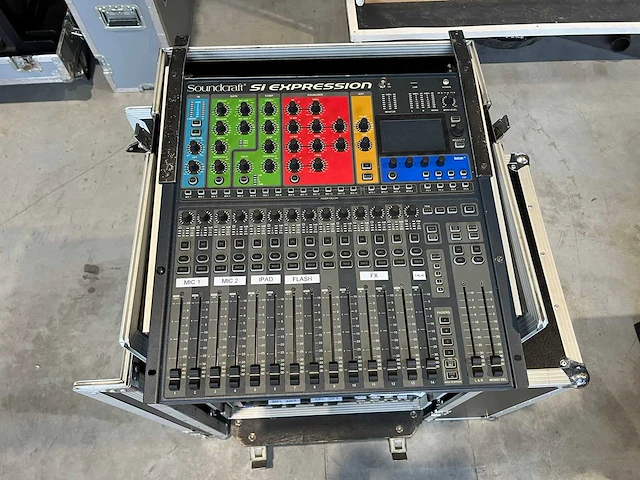 Soundcraft behringer europower line 6 - 19 inch - taperack - afbeelding 2 van  7