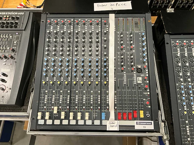 Soundcraft k1 analoge mengtafel - afbeelding 4 van  7