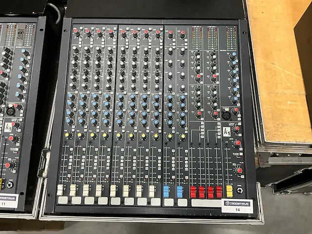 Soundcraft k1 analoge mengtafel - afbeelding 4 van  7