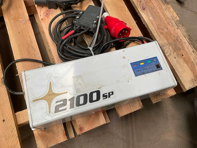 Sp 2100 acculader - afbeelding 1 van  3