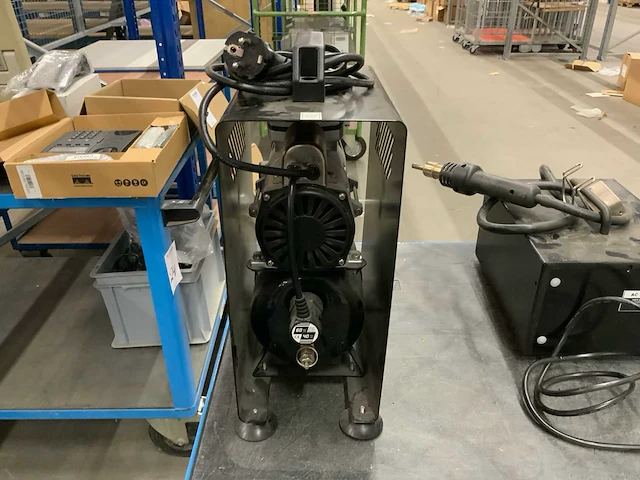 Sp301 stille compressor - afbeelding 2 van  4