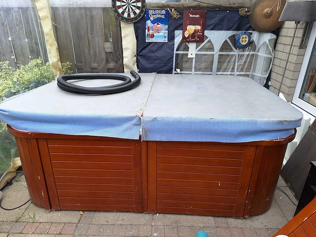 Spa - jacuzzi - afbeelding 2 van  6